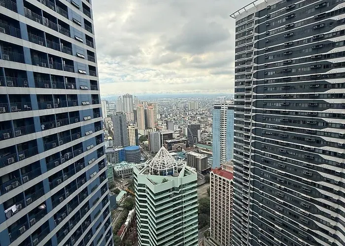 Apartment The Pent - Stunning Skyline View W Balcony Manila