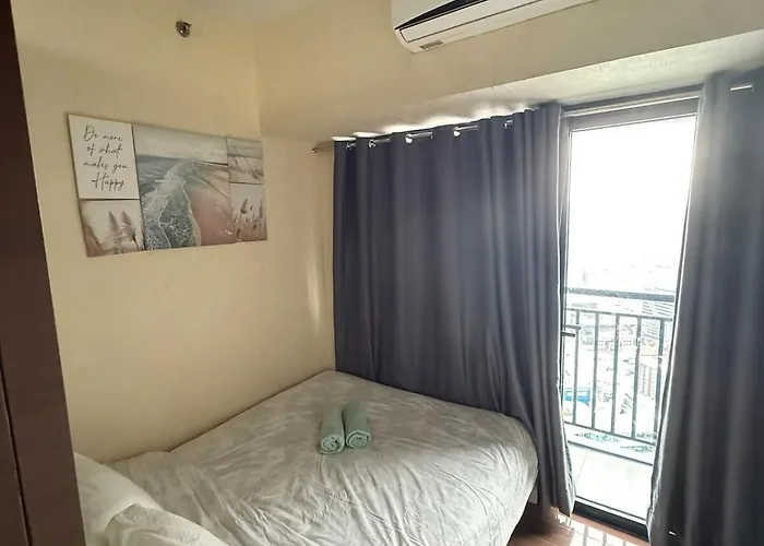 Apartment The Pent - Stunning Skyline View W Balcony Manila
